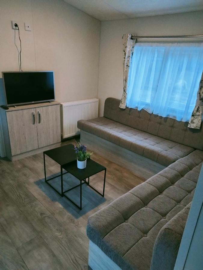 Bj Chalets - De Rug 1 - Vakantiepark Lauwersoog - Luxe Chalet Met Vaatwasser! Vroege Incheck! Exterior foto