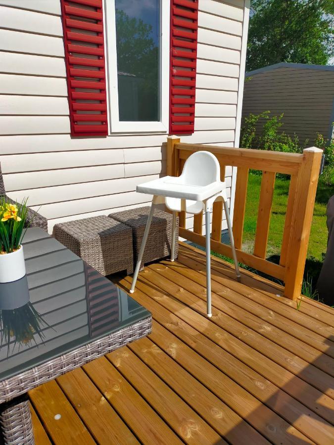 Bj Chalets - De Rug 1 - Vakantiepark Lauwersoog - Luxe Chalet Met Vaatwasser! Vroege Incheck! Exterior foto